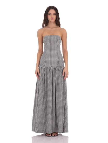 Mila Gingham Maxi – tijdloos, licht en onweerstaanbaar