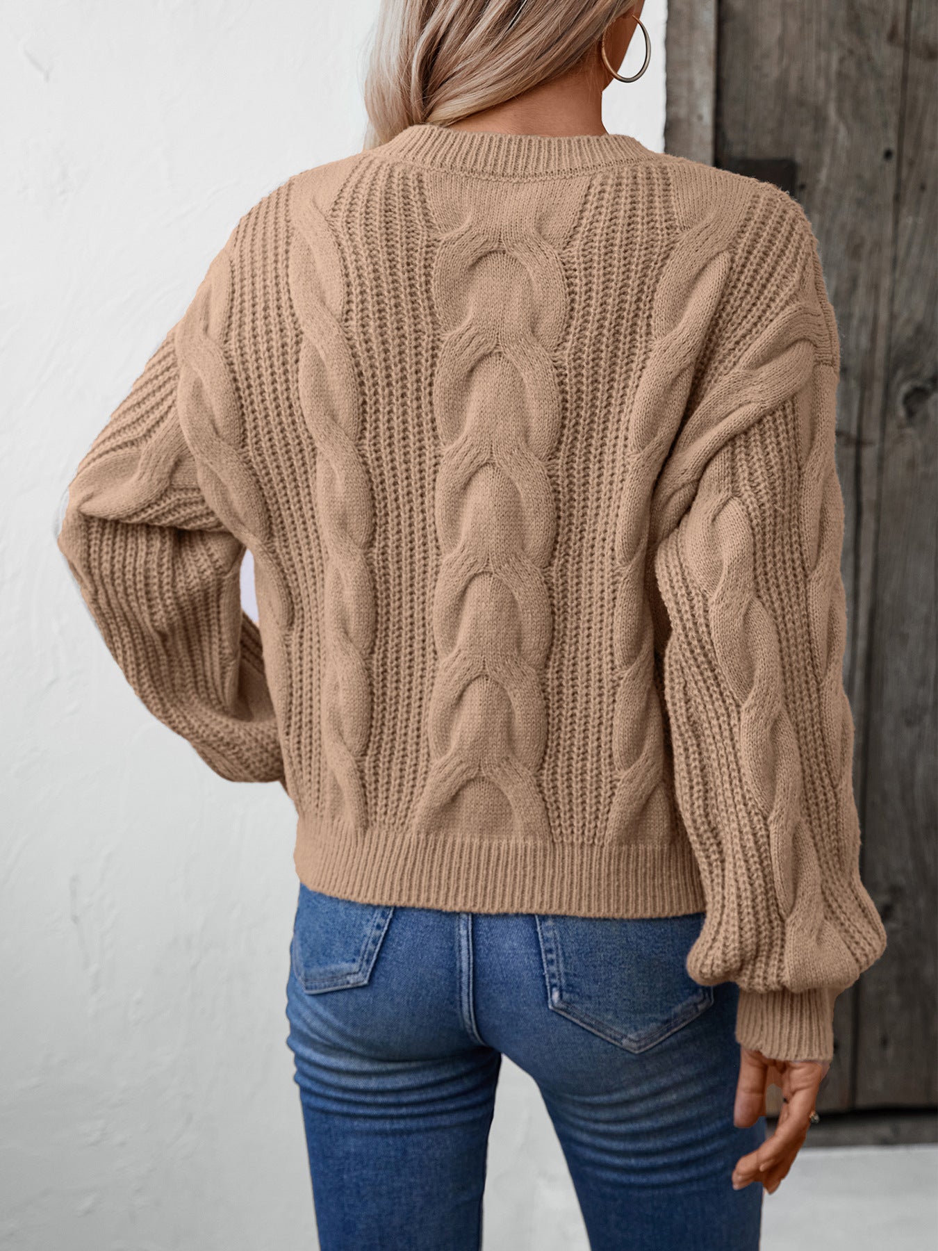 Elena Cable Knit Sweater – Warm, Cozy & Tijdloos