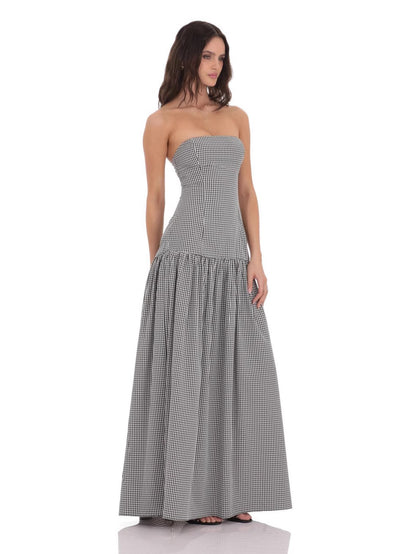 Mila Gingham Maxi – tijdloos, licht en onweerstaanbaar